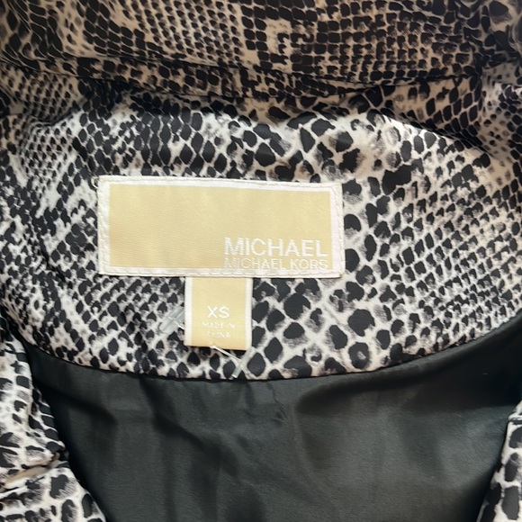 Michael Kors Puffer Vest black and white snakeskin zip up size XS - Picture 3 of 9